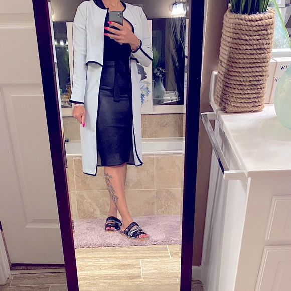 Amy Contrast Trim Duster Coat. Size US 6. - Picture 3 of 7